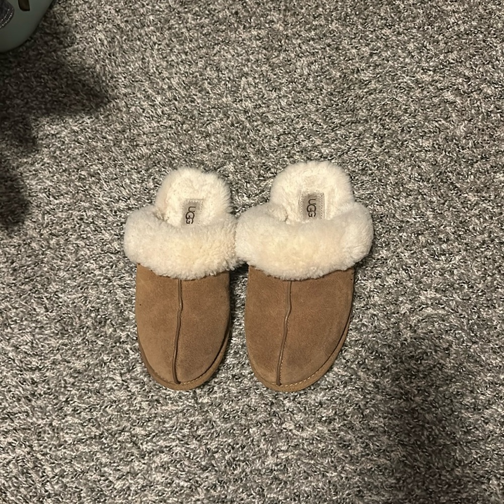 Women’s Ugg slippers